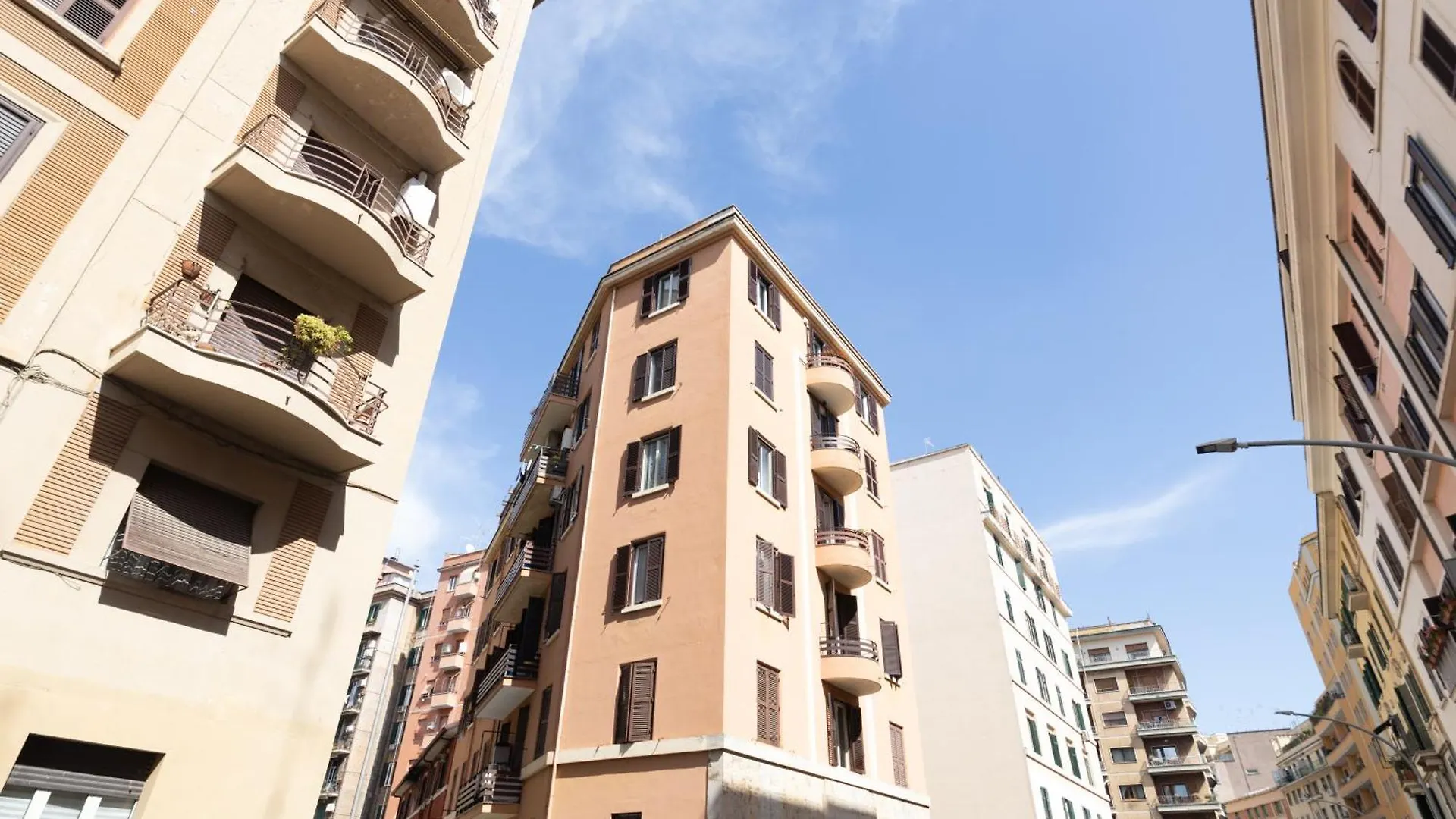 Happy Colours By Ghor Apartment Rome Italy